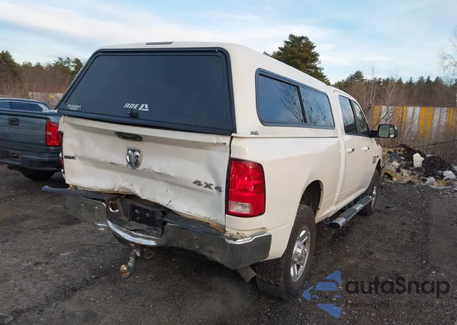 3C6UR5DJ3GG118564: 44132417