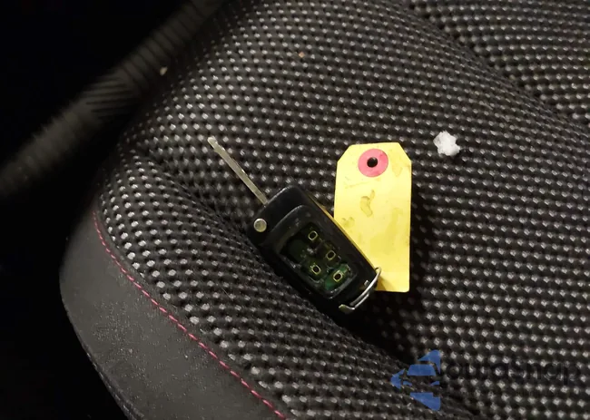 2GNFLFEK9G6282372: 44133642