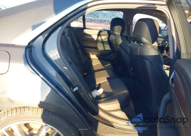 1G6AX5SS8H0176045: 44133862