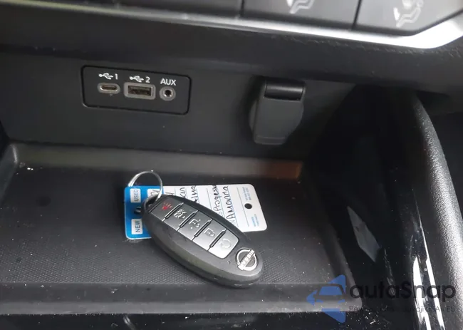 1N4BL4DV8RN330472: 44133896