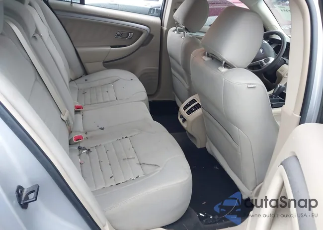 1FAHP2D82JG127065: 44133954