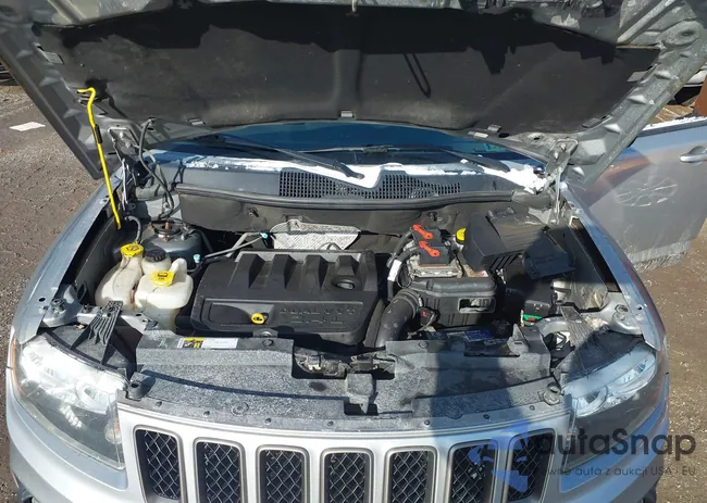 1C4NJDBB8GD737183: 44133087