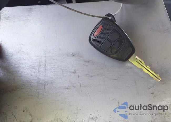 1C4NJDBB8GD737183: 44133087