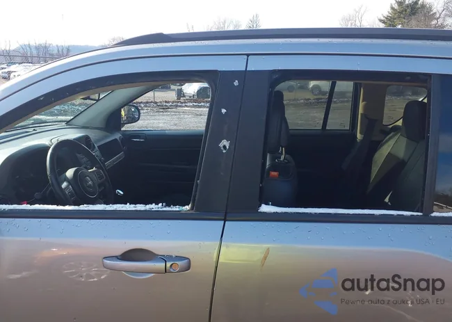 1C4NJDBB8GD737183: 44133087