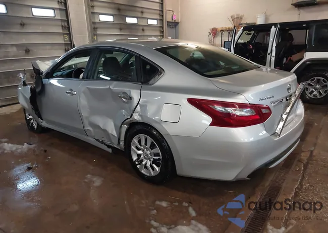 1N4AL3AP4JC116557: 44133114