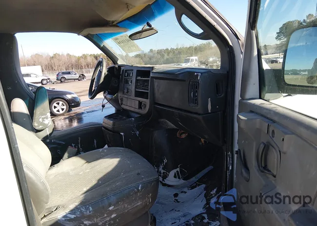 1GCZGFDA0A1156818: 44133116