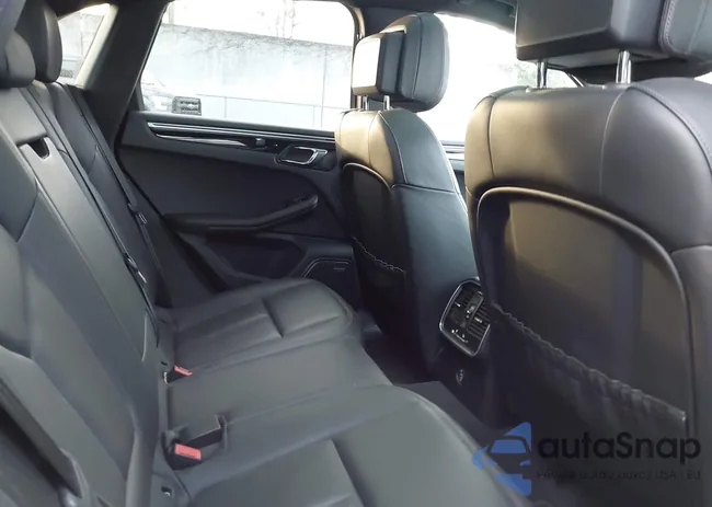 WP1AA2A56JLB03073: 44133234