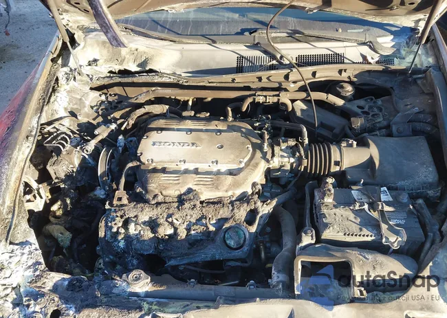 1HGCP368X8A088053: 44133266