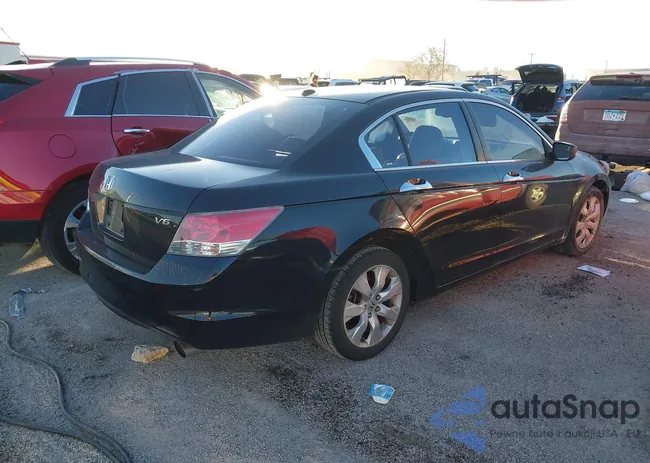 1HGCP368X8A088053: 44133266