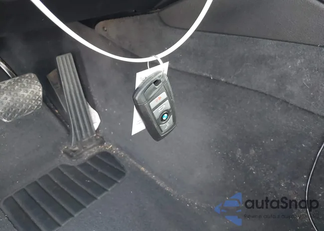 WBAFV3C56GD687473: 44133294