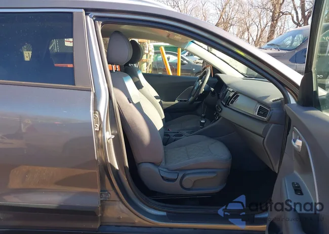 KNDCB3LC9J5122780: 44133327