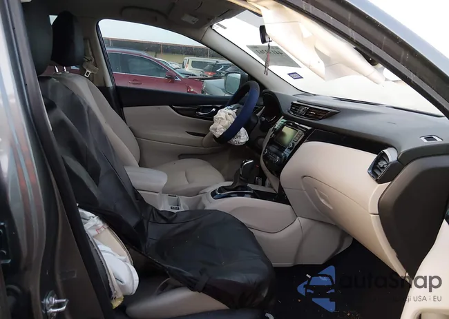 JN1BJ1BV0MW571238: 44133361