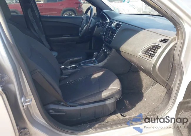 1C3CCBBB6DN694866: 44133419