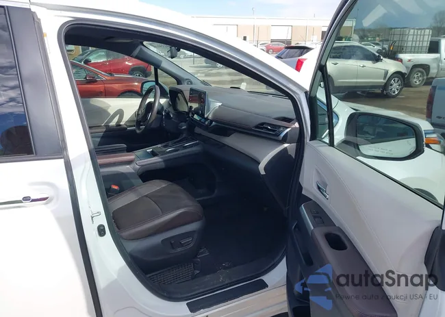 5TDERKEC9MS015772: 44133469