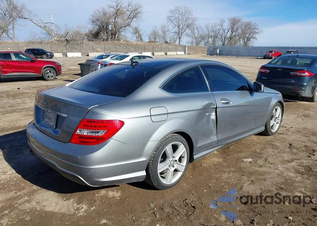 WDDGJ4HB9DG063089: 44134604