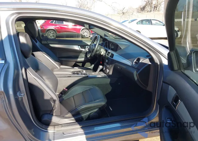 WDDGJ4HB9DG063089: 44134604