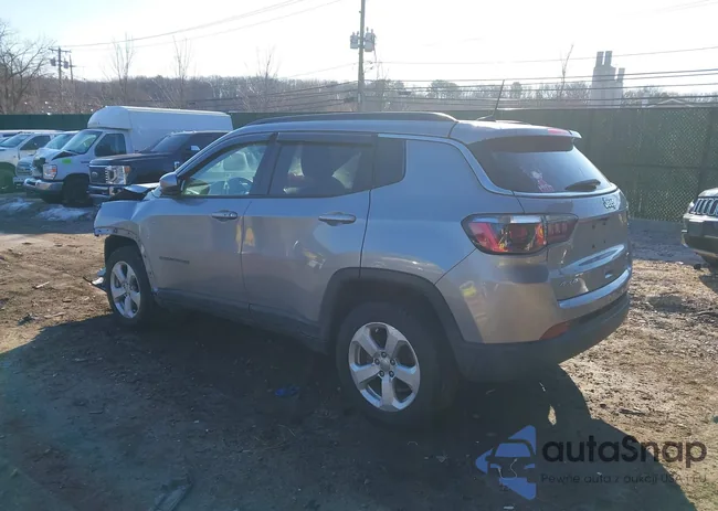 3C4NJDBB5KT735247: 44134832