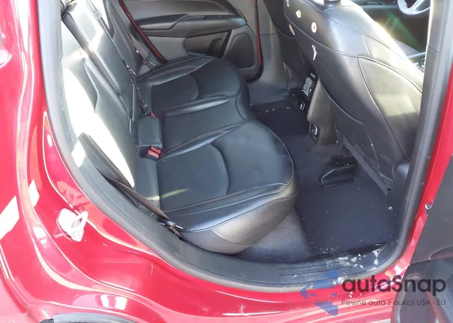 3C4NJDCNXPT543693: 44134884