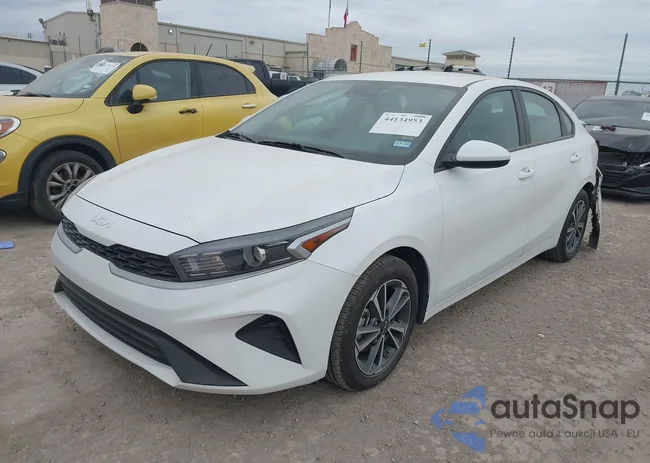 3KPF24AD4RE755122: 44134953