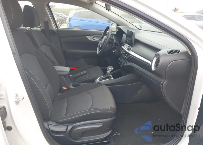 3KPF24AD4RE755122: 44134953