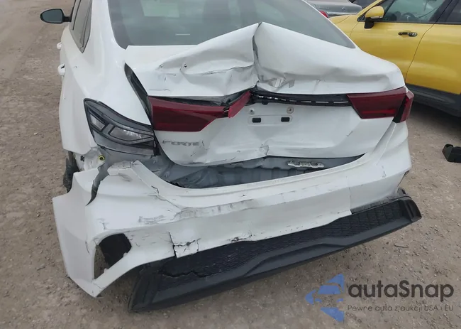 3KPF24AD4RE755122: 44134953