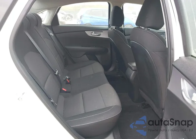 3KPF24AD4RE755122: 44134953