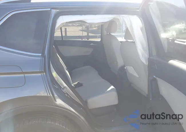 3VV2B7AX0JM030557: 44135025