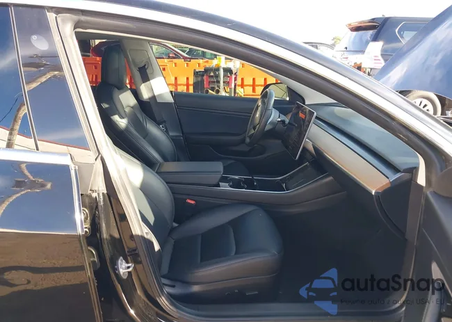 5YJ3E1EB3LF811733: 44134258