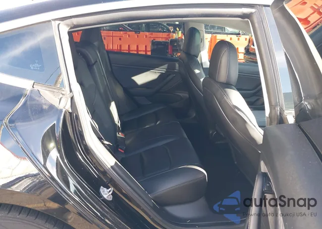 5YJ3E1EB3LF811733: 44134258