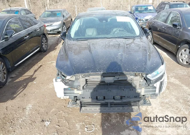 3FA6P0K9XFR126558: 44134264