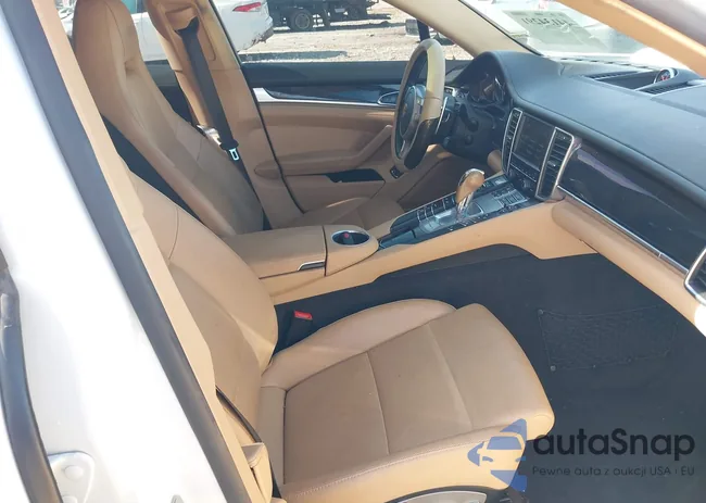 WP0AA2A70GL000159: 44134291