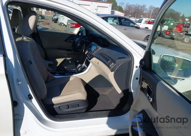 JHMCR6F52HC027038: 44134360