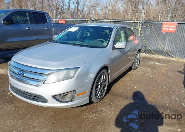 3FAHP0HA9BR121548: 44134407