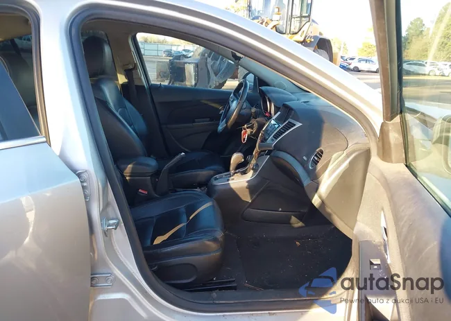 1G1PE5SB7D7106852: 44134424