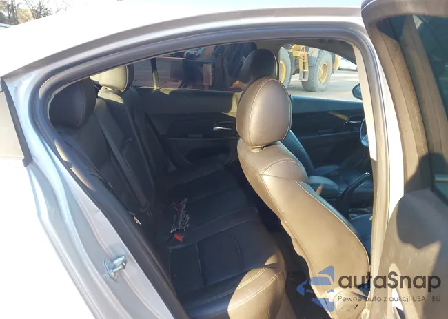 1G1PE5SB7D7106852: 44134424