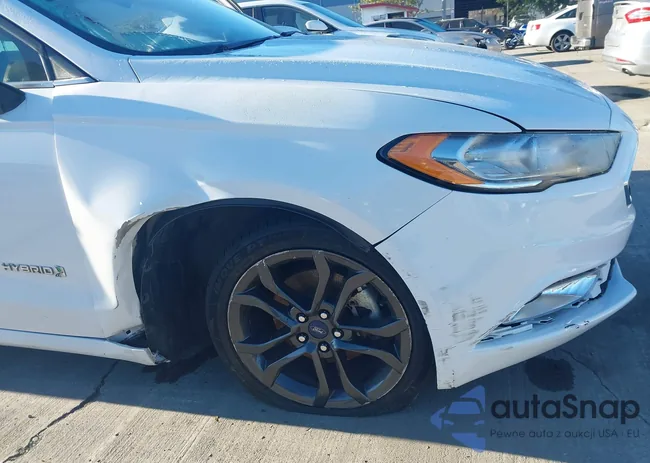 3FA6P0LU6JR115861: 44135859