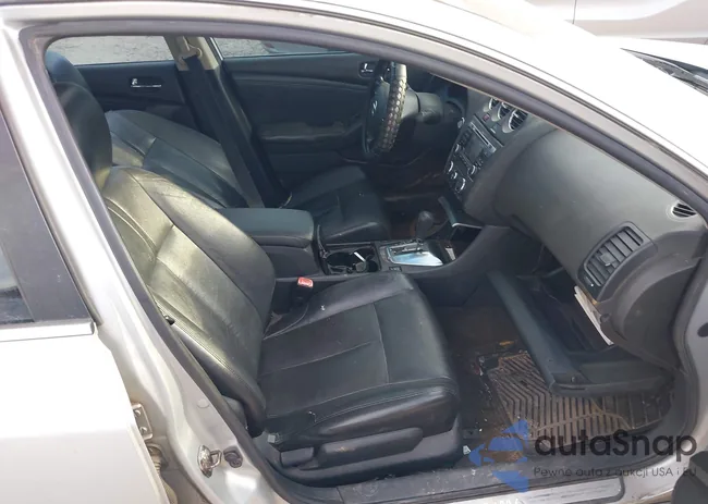 1N4AL2AP0AN452687: 44135868