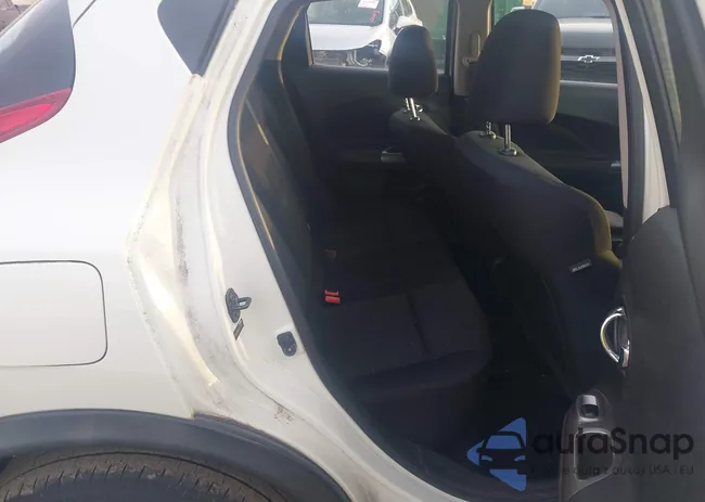 JN8AF5MV0CT106221: 44135892