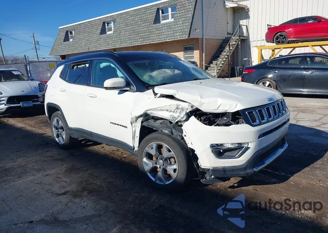 3C4NJDCB7JT454564: 44135947