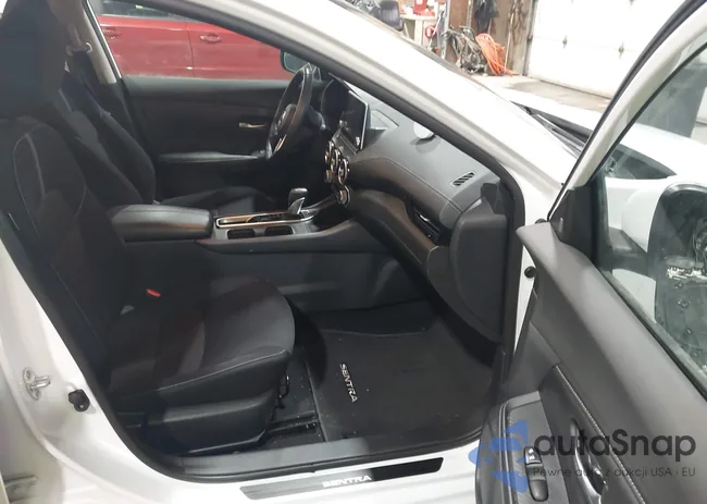 3N1AB8CVXNY211808: 44136022