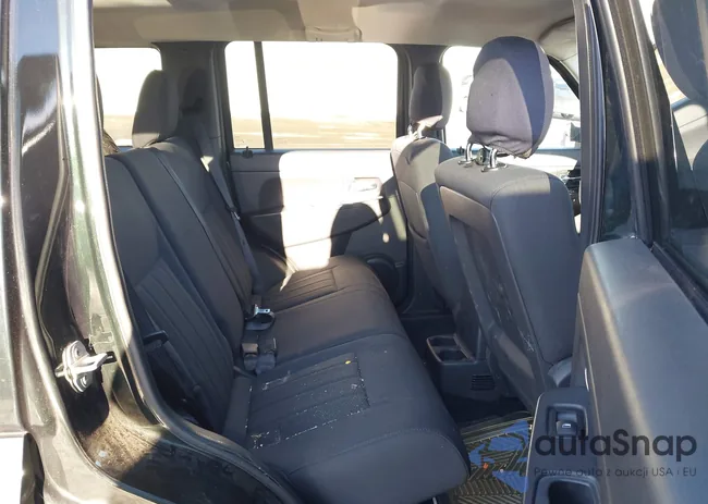 1C4PJMAK5CW146804: 44135143