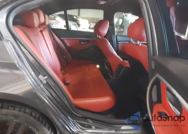 WBA8B7G5XGNT14322: 44135184