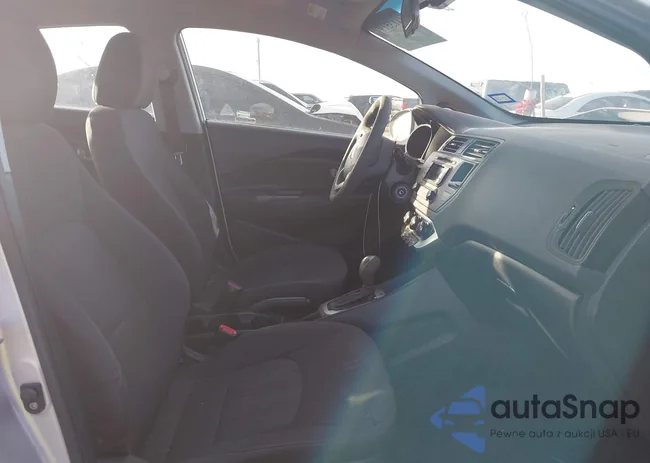 KNADM4A35F6496597: 44135191