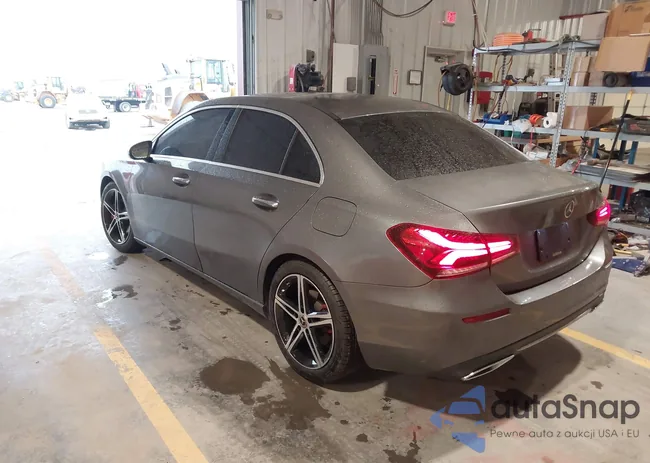 WDD3G4FB9KW014185: 44135193