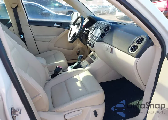 WVGAV7AX3FW605755: 44135228