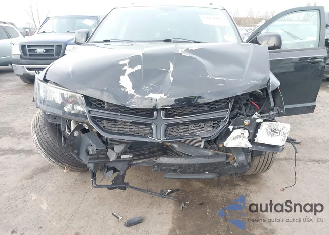 3C4PDCGB8GT123747: 44135271