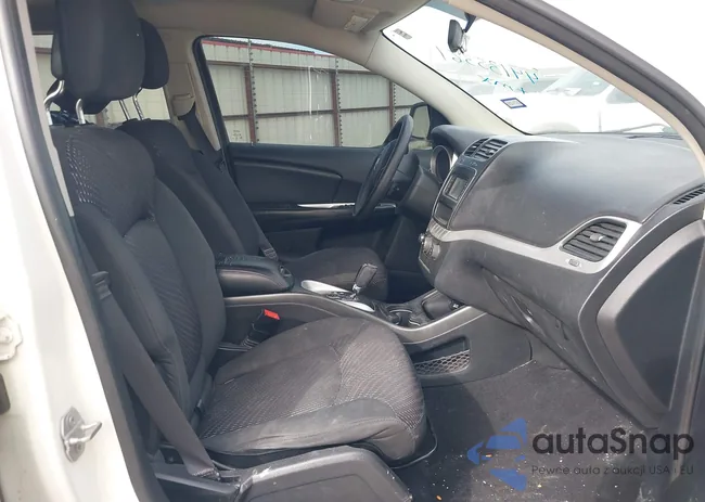 3C4PDCBGXGT100246: 44135361