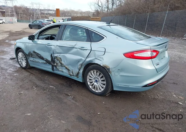 3FA6P0SUXDR232560: 44135381