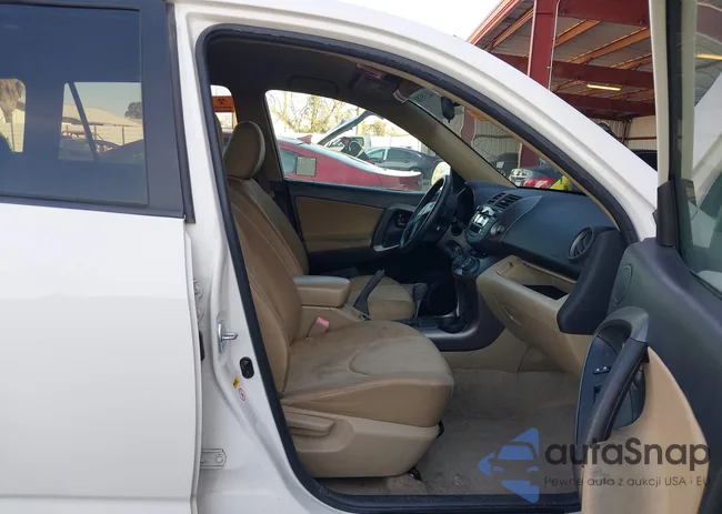 JTMZF4DV5AD023965: 44135388