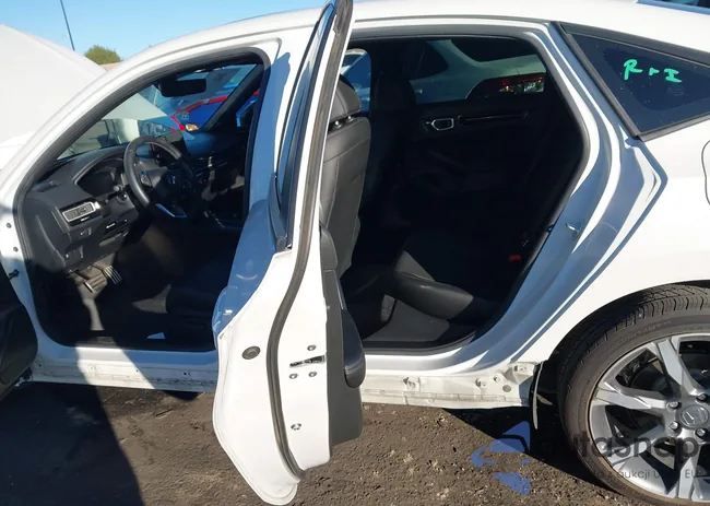 2HGFE4F86SH304854: 44136503